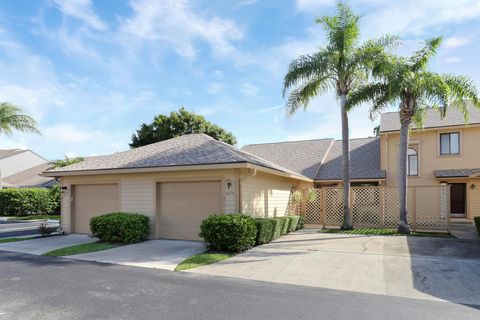 View photos, virtual tours, details... 6179 SE Georgetown Place Hobe Sound FL 33455