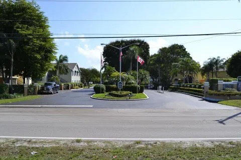 WATERSIDE VILLAGE OF PALM BEACH CONDO - Residential