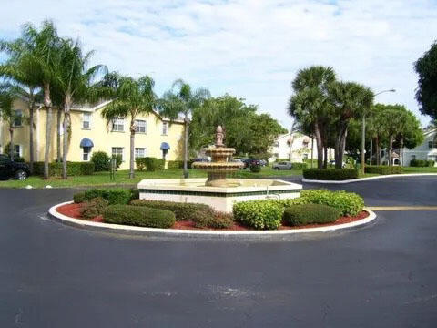 WATERSIDE VILLAGE OF PALM BEACH CONDO - Residential