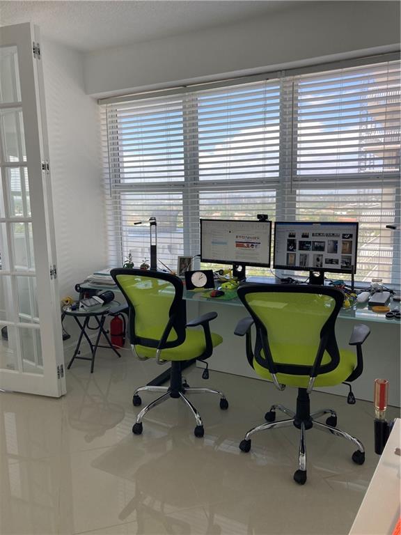 OCEAN SUMMIT - Residential