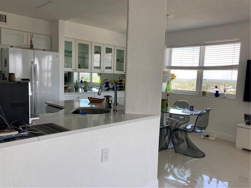 OCEAN SUMMIT - Residential