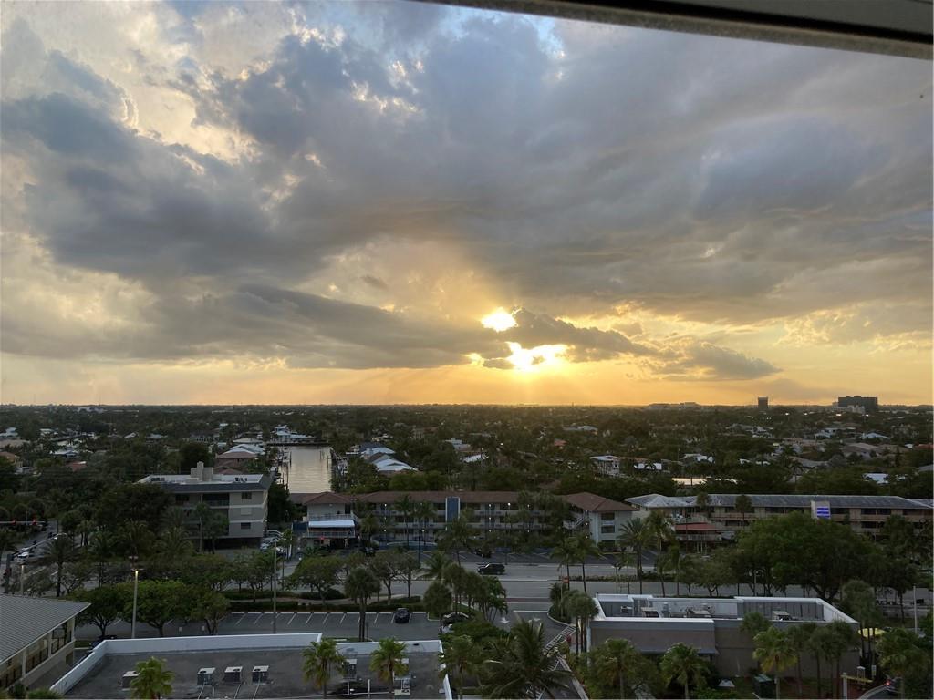 OCEAN SUMMIT - Residential