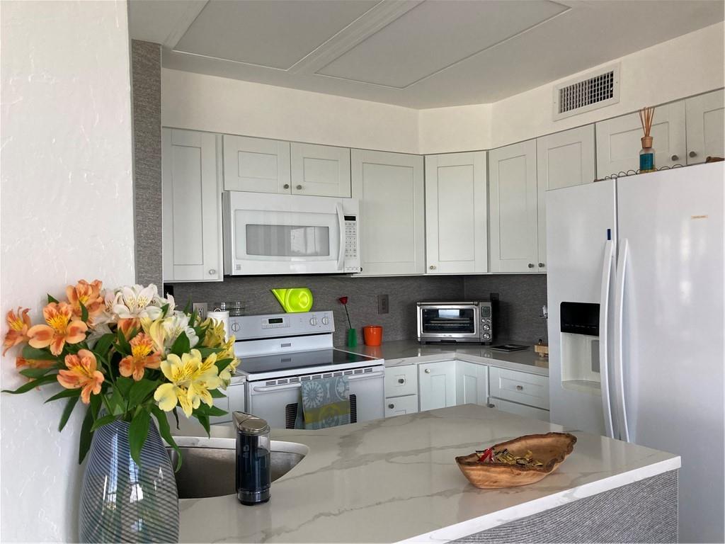 OCEAN SUMMIT - Residential