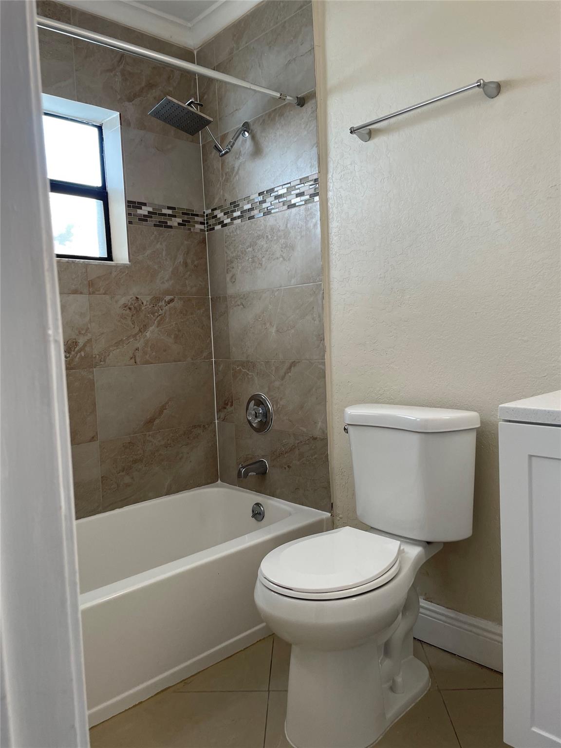 DIXIE PARK 9-19 B LOT 2 T - Residential Lease