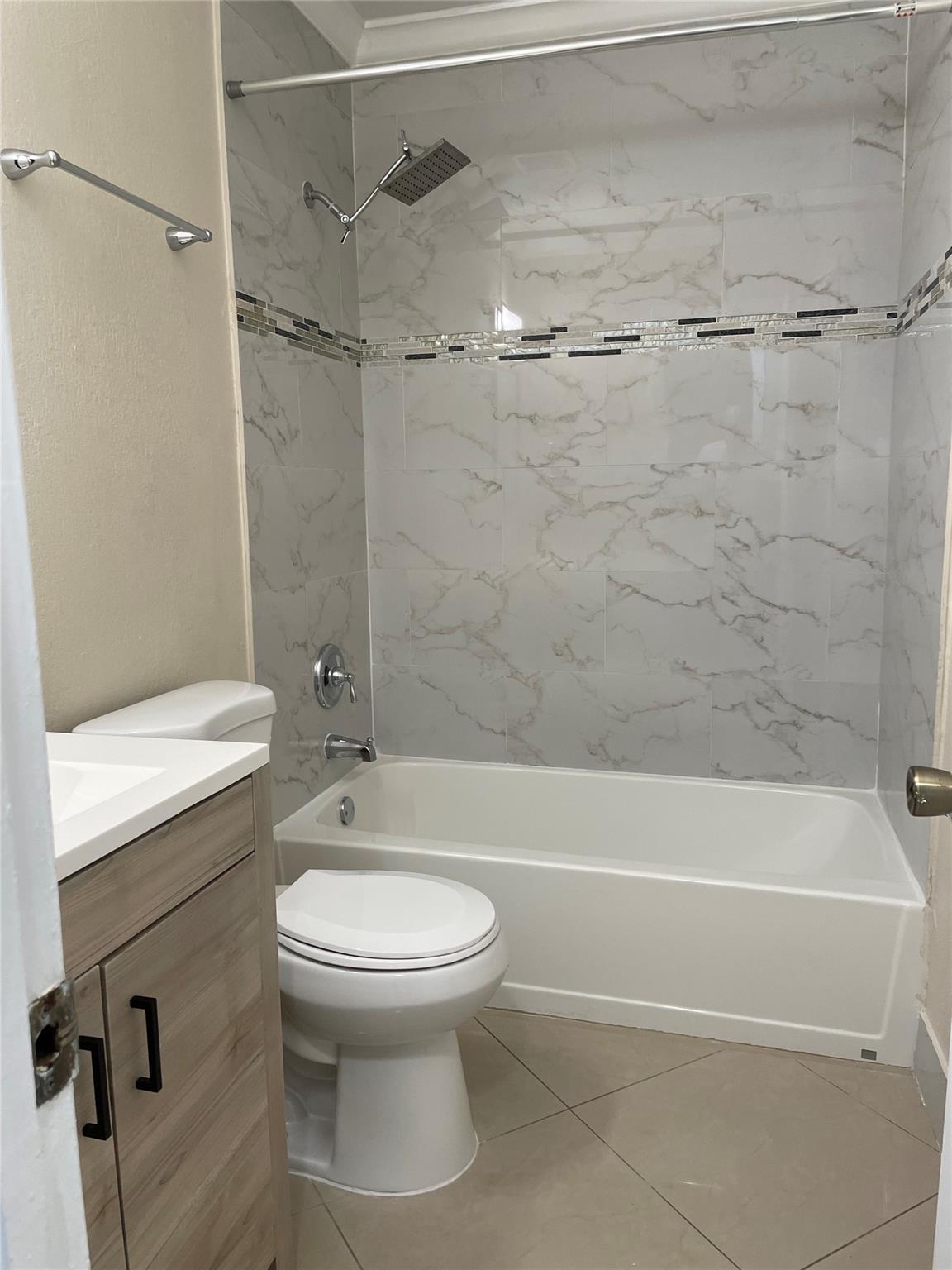 DIXIE PARK 9-19 B LOT 2 T - Residential Lease