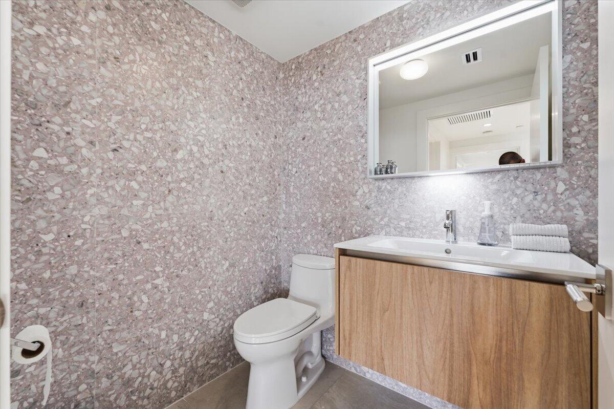 LHERMITAGE I CONDOMINIUM - Residential