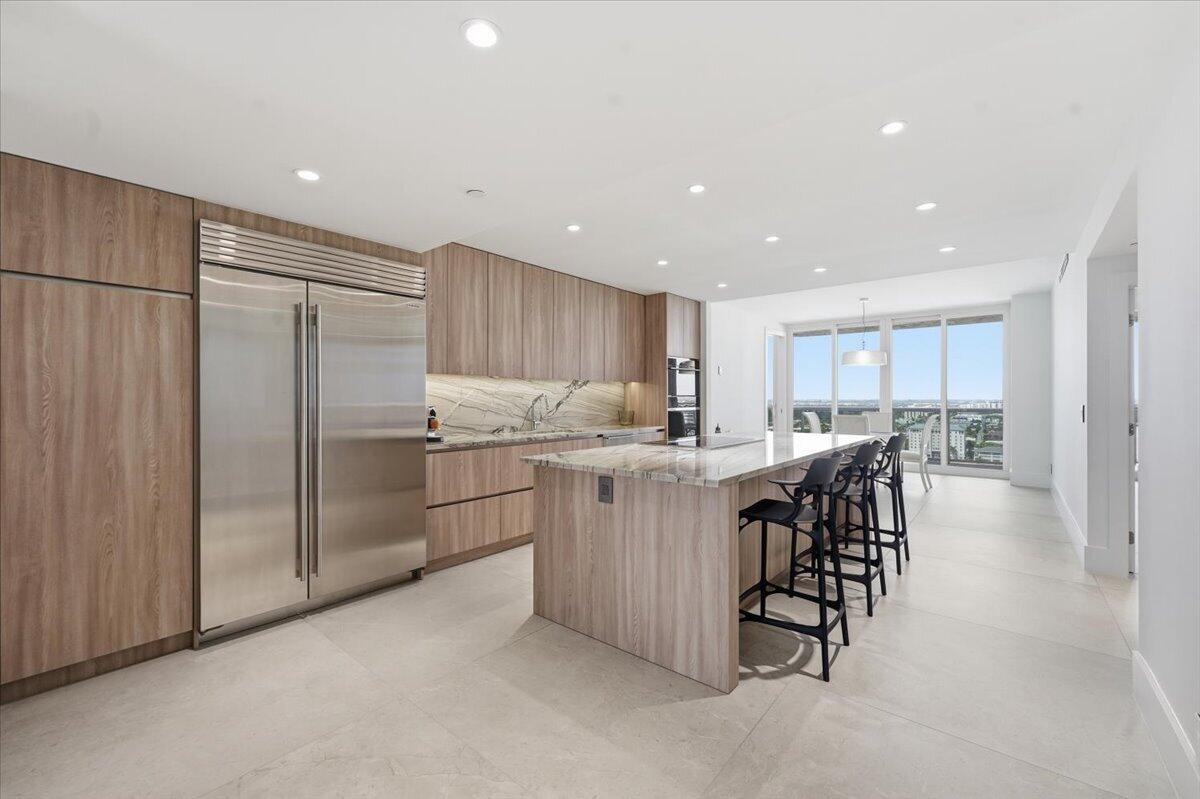 LHERMITAGE I CONDOMINIUM - Residential