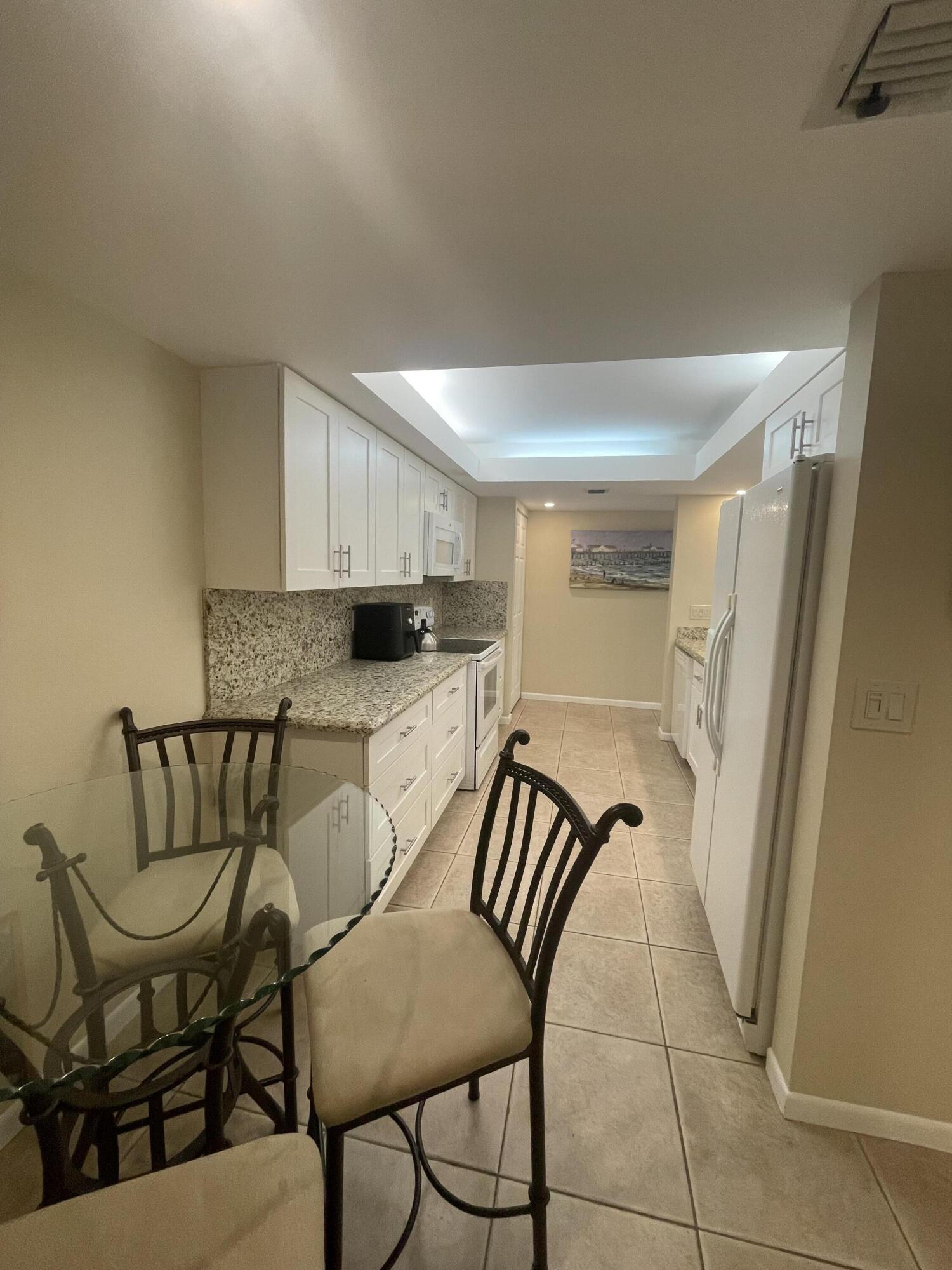 LAVERS DELRAY RACQUET CLUB CONDO - Residential