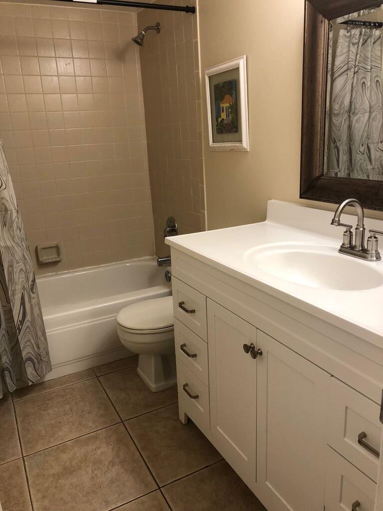 LAVERS DELRAY RACQUET CLUB CONDO - Residential