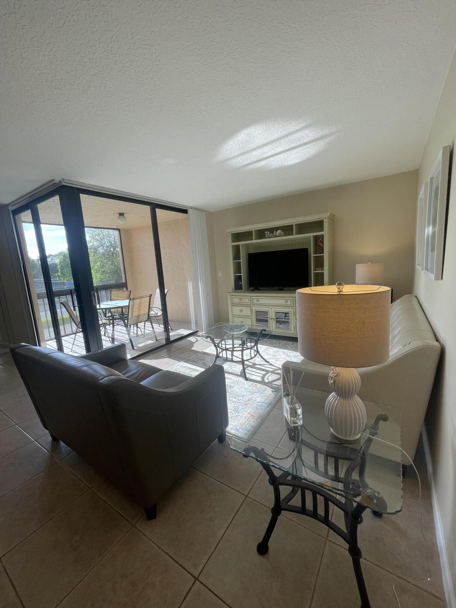 LAVERS DELRAY RACQUET CLUB CONDO - Residential