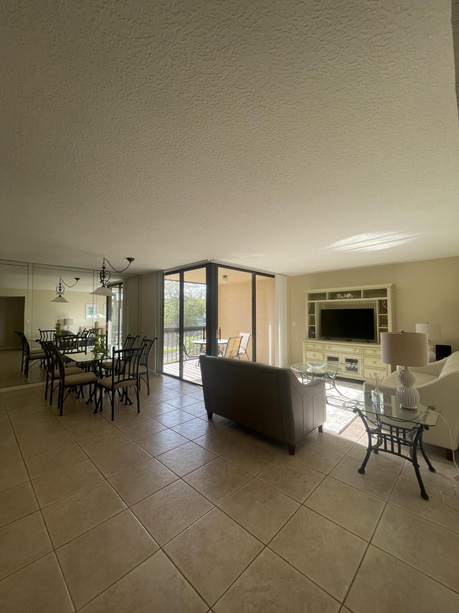 LAVERS DELRAY RACQUET CLUB CONDO - Residential