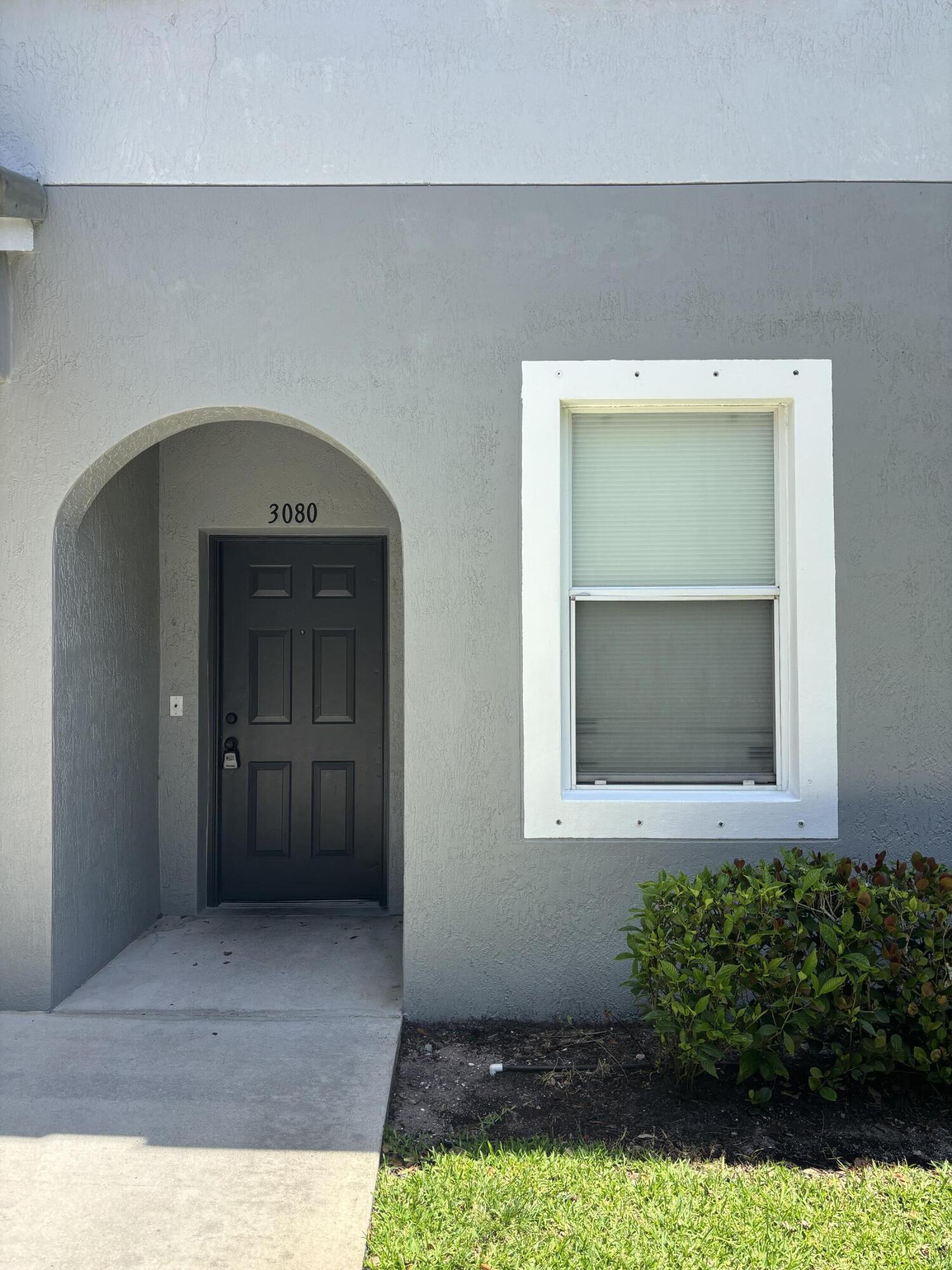 3080 Grandiflora Drive