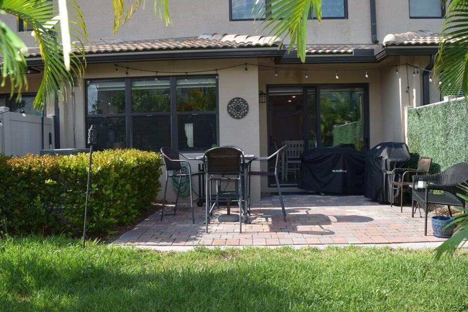 8248 Tailshot Court