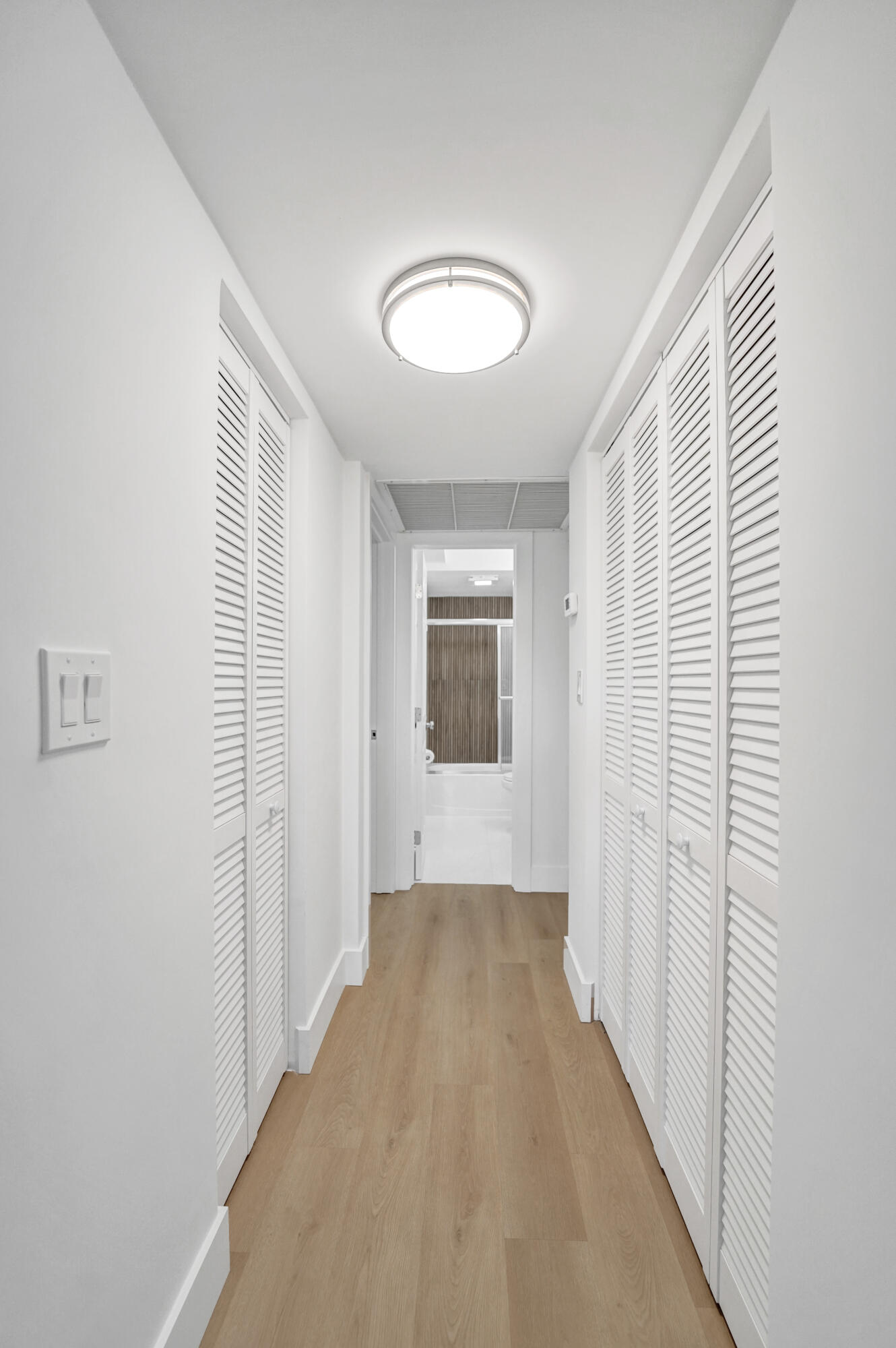 OMEGA CONDO NO 4 - Residential