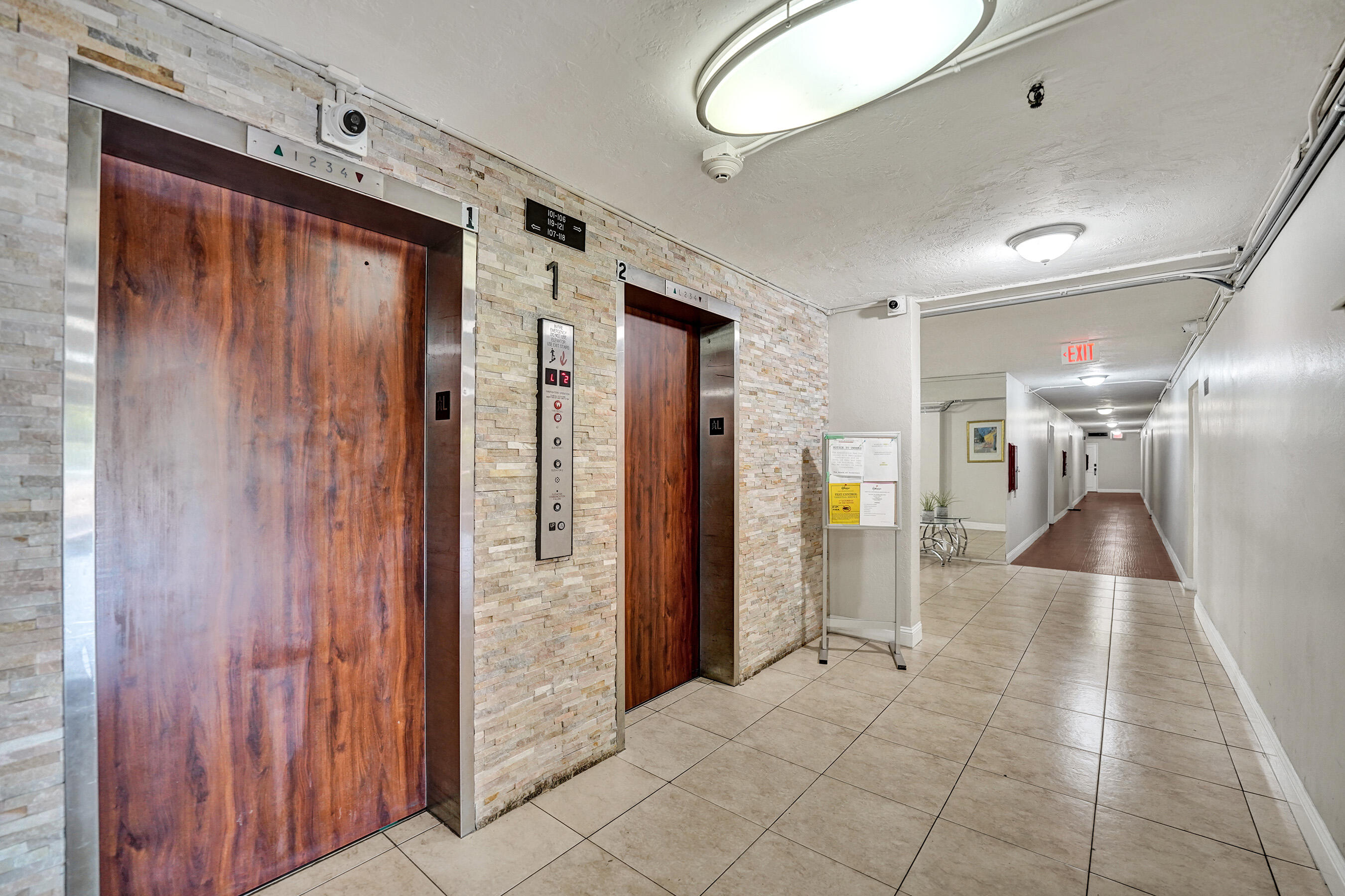 OMEGA CONDO NO 4 - Residential