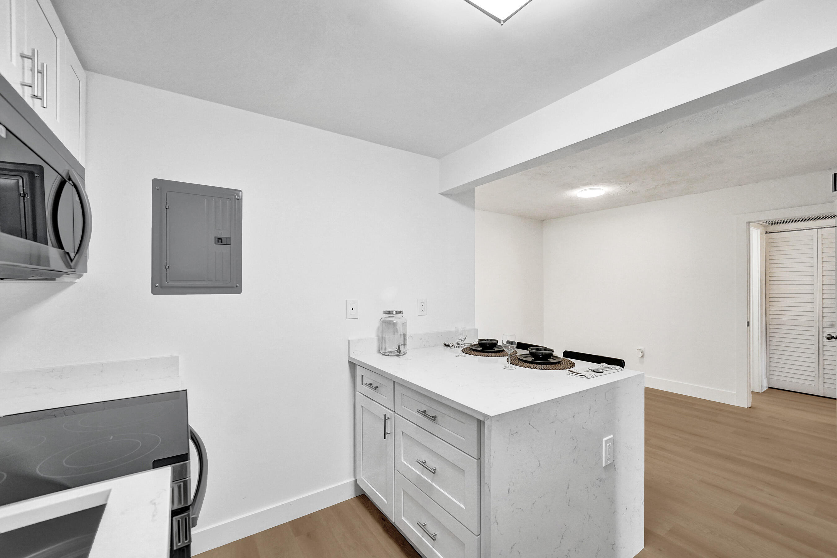 OMEGA CONDO NO 4 - Residential