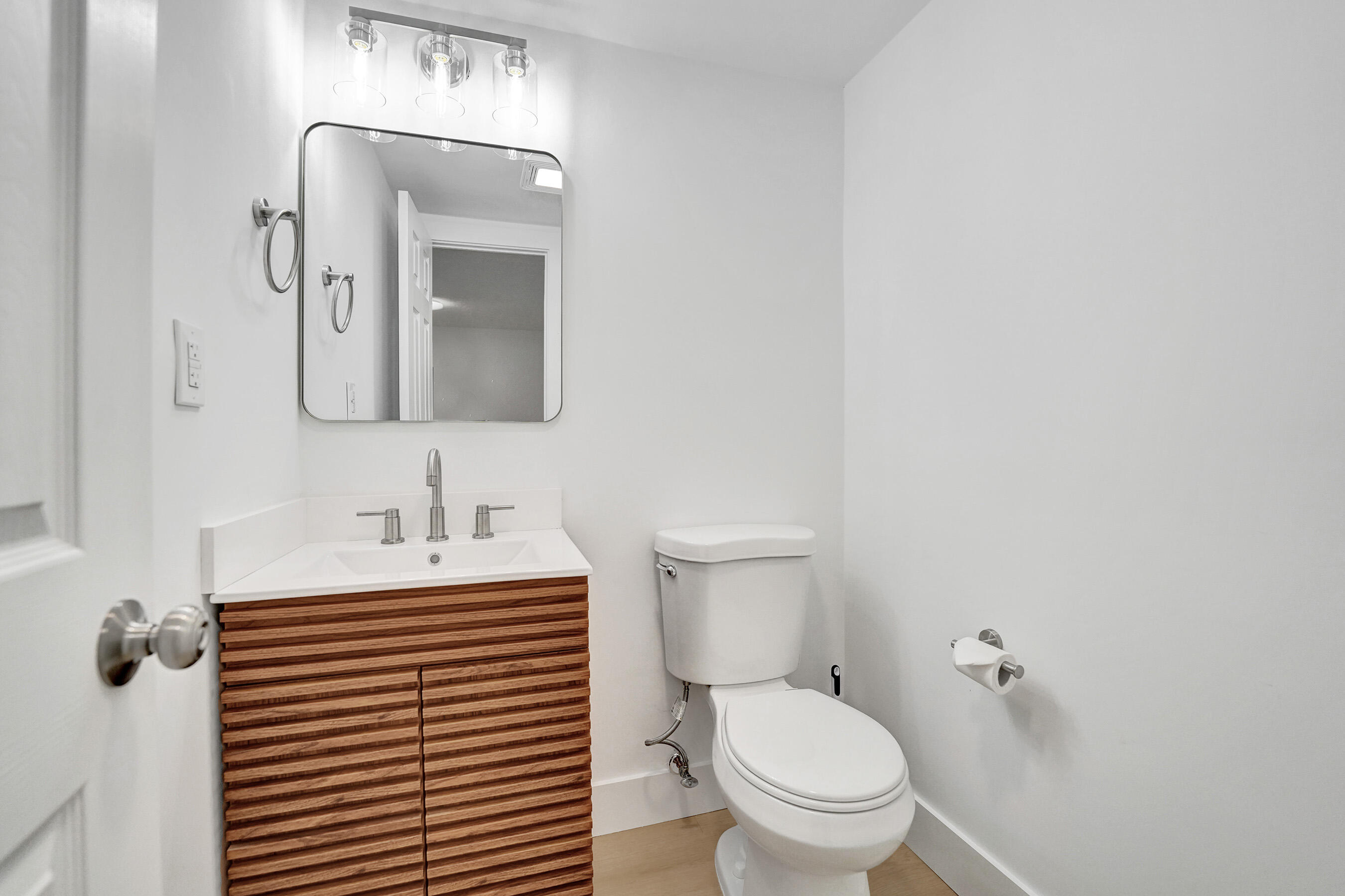 OMEGA CONDO NO 4 - Residential