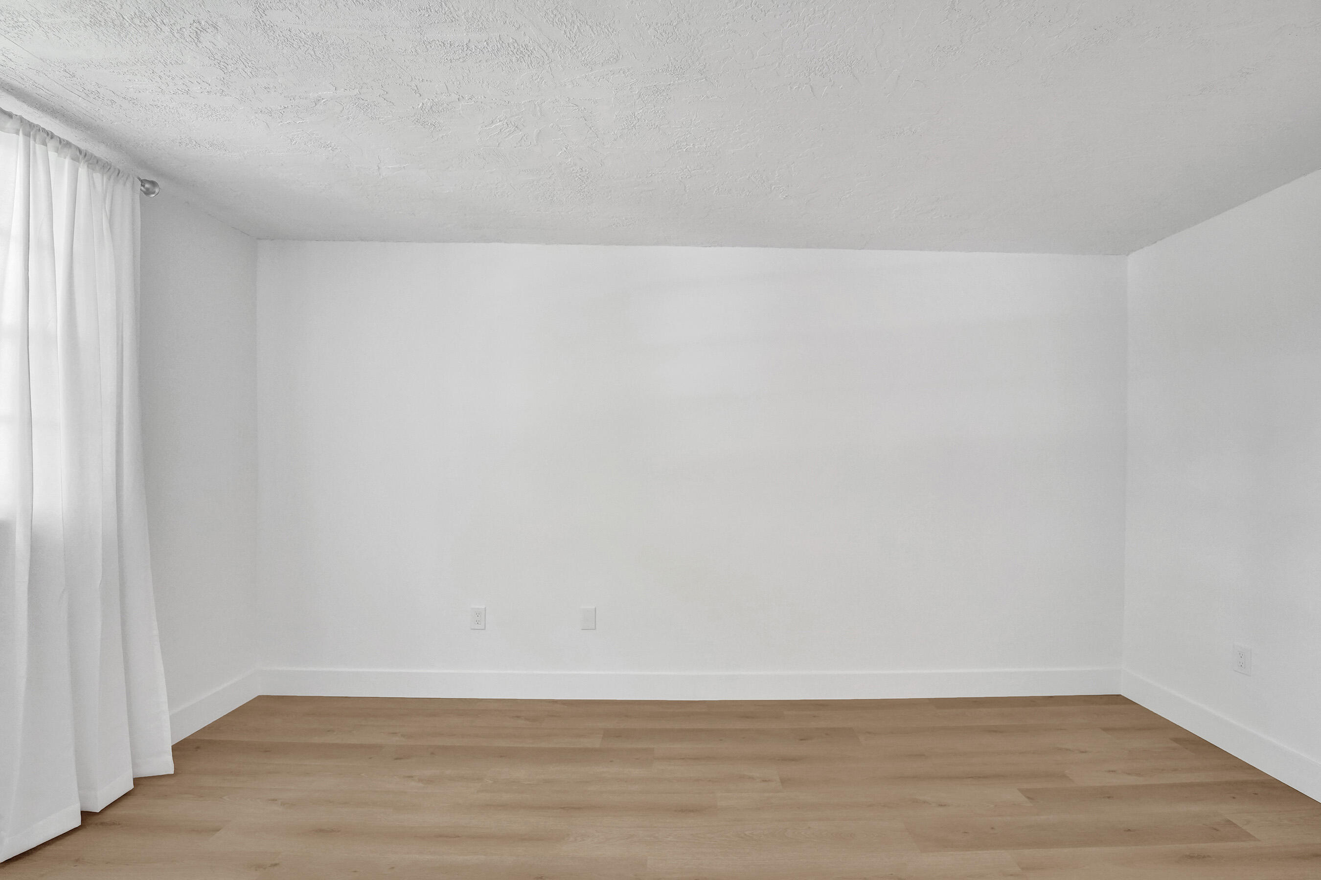 OMEGA CONDO NO 4 - Residential