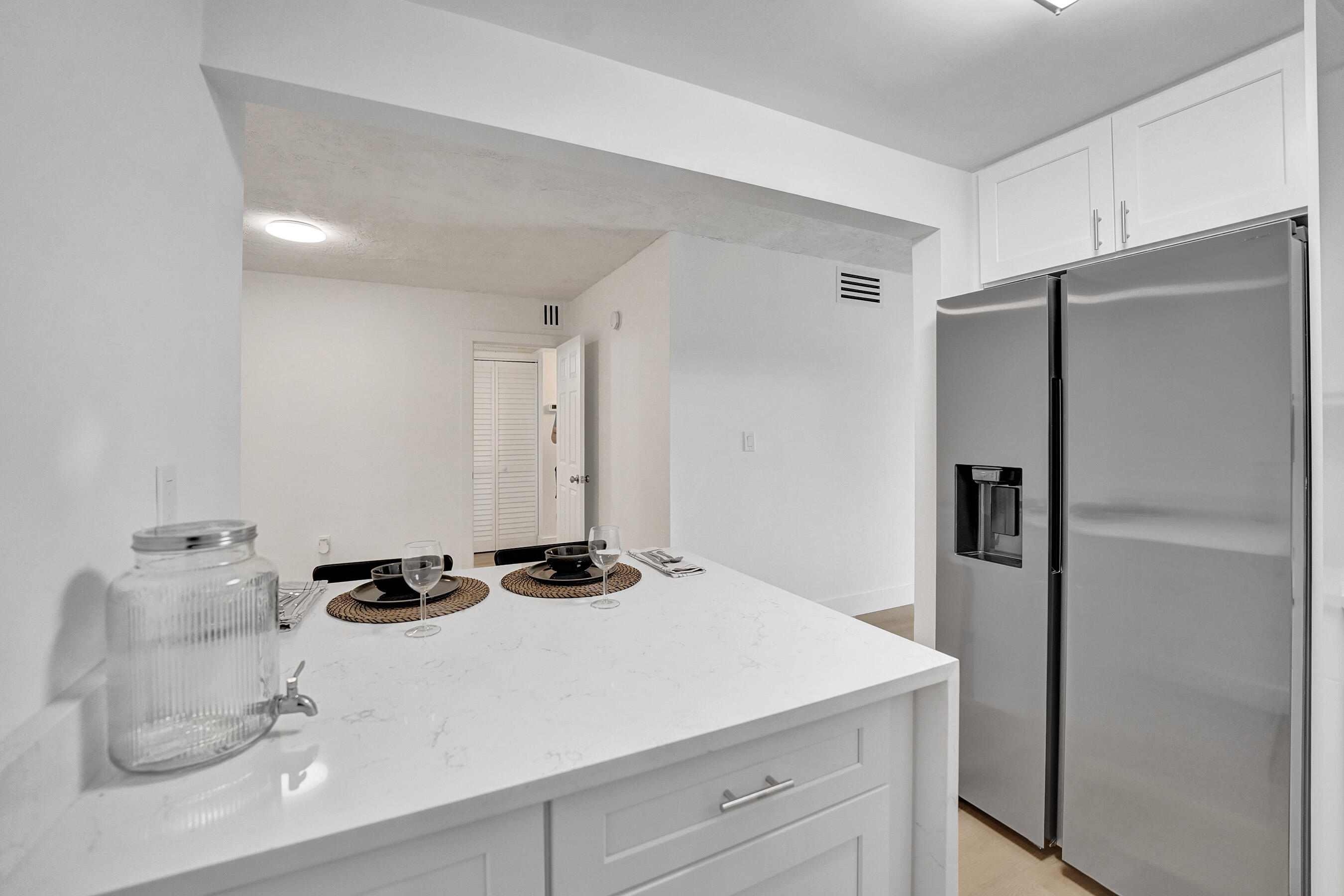 OMEGA CONDO NO 4 - Residential