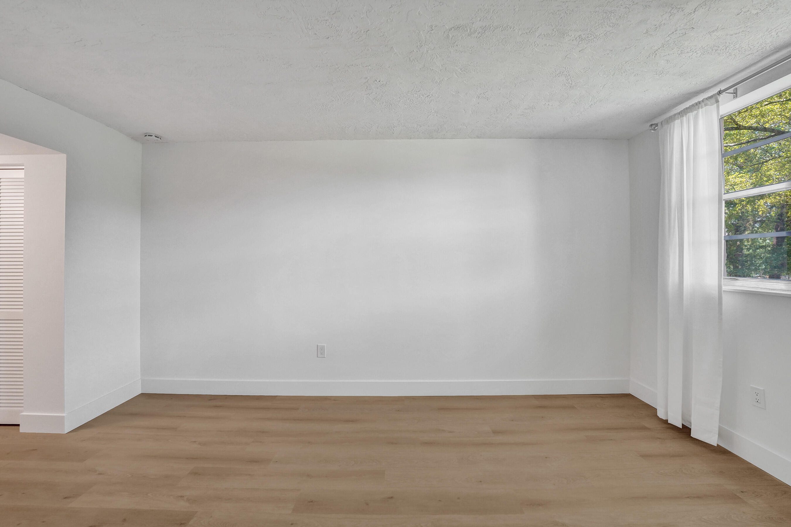 OMEGA CONDO NO 4 - Residential