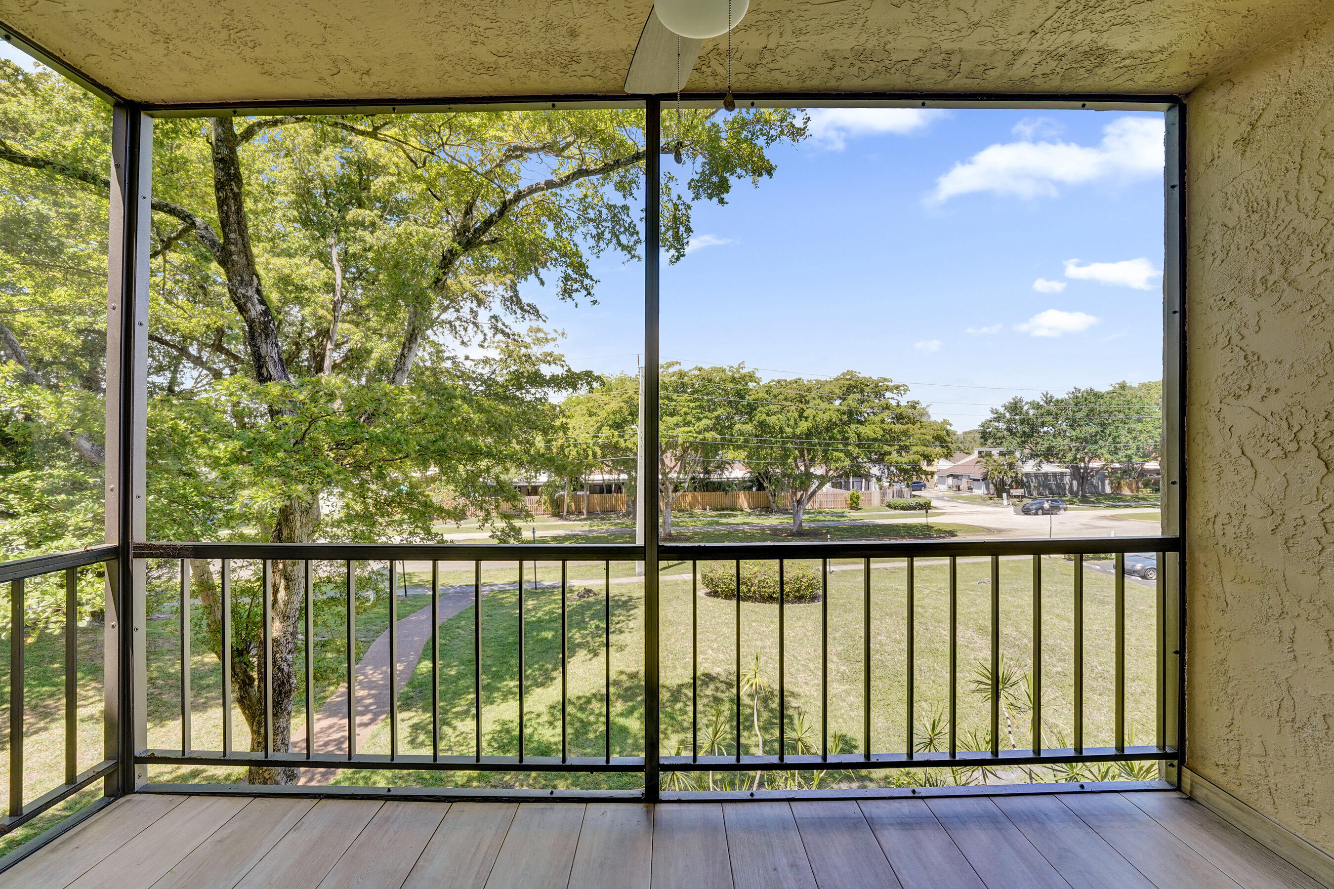 OMEGA CONDO NO 4 - Residential