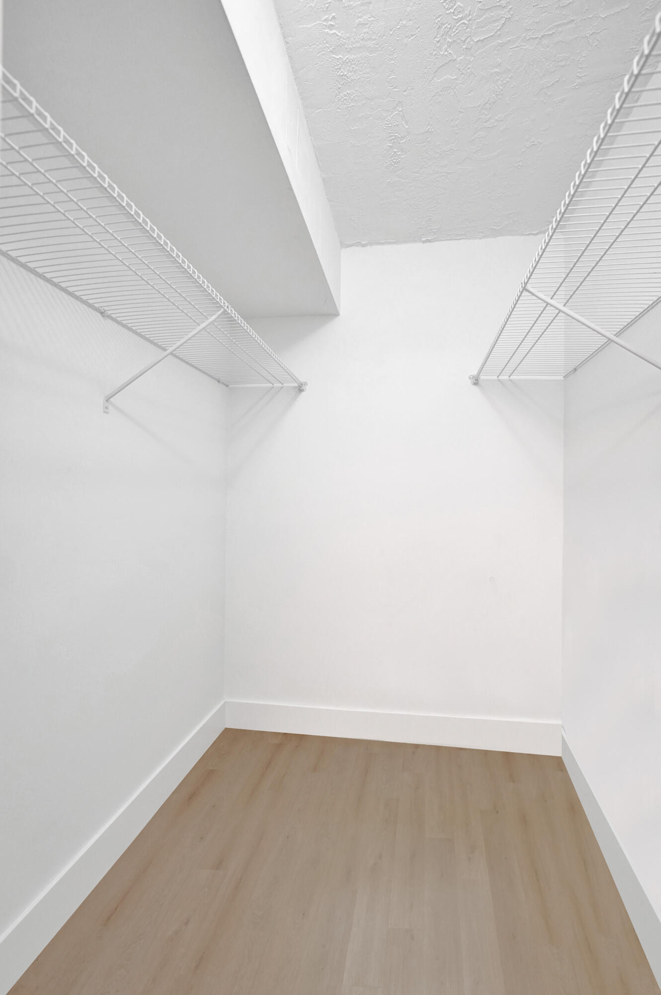 OMEGA CONDO NO 4 - Residential