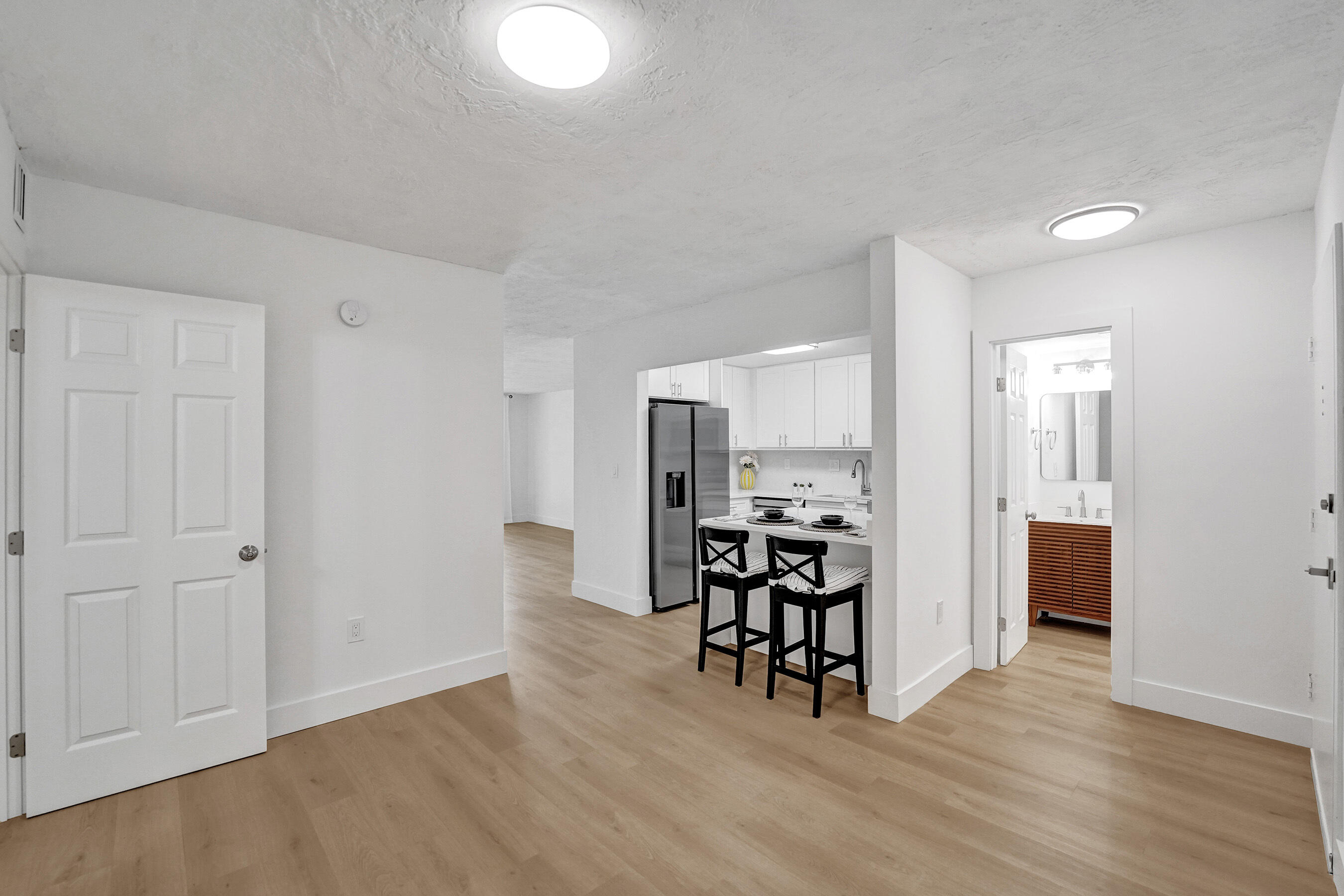 OMEGA CONDO NO 4 - Residential