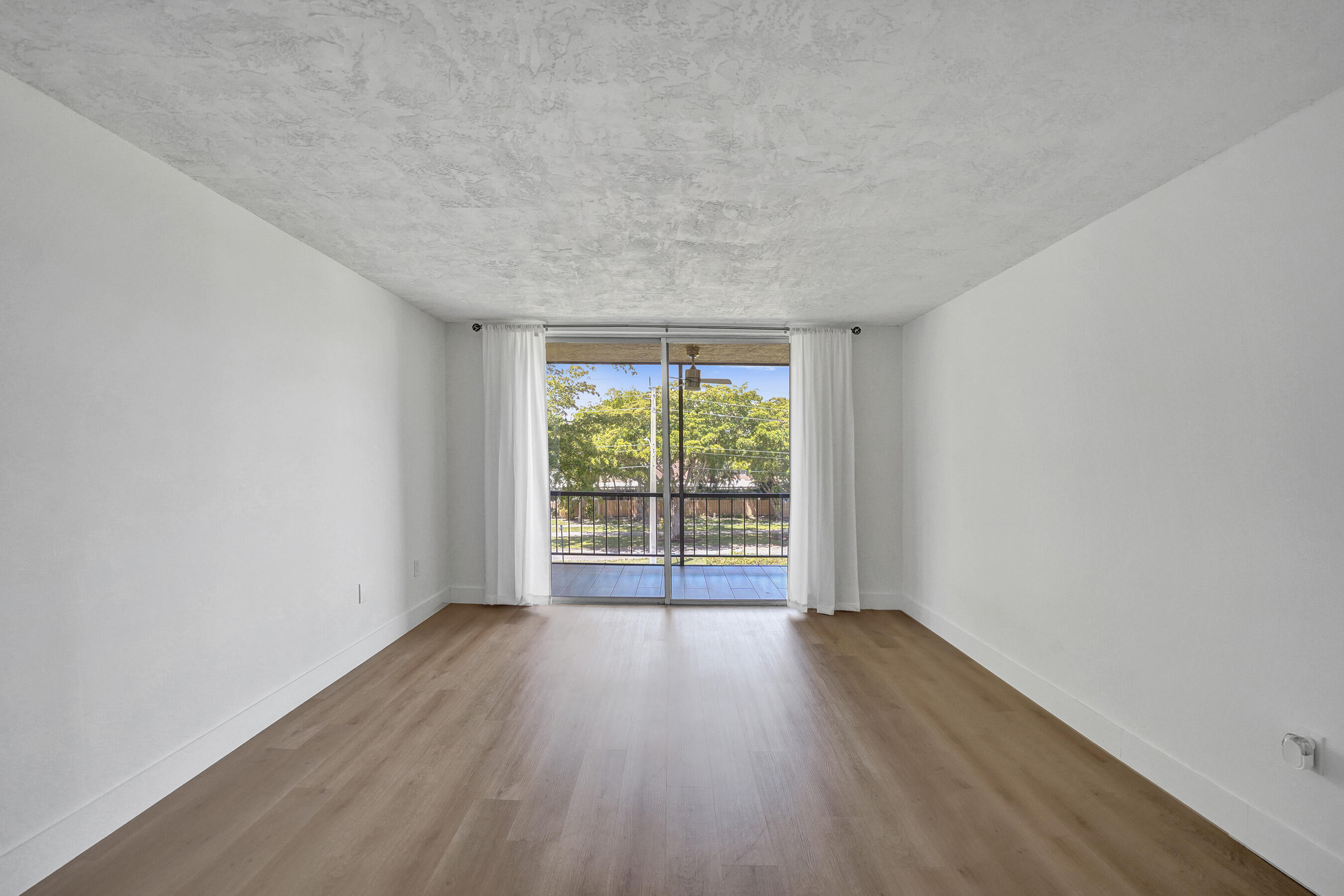 OMEGA CONDO NO 4 - Residential