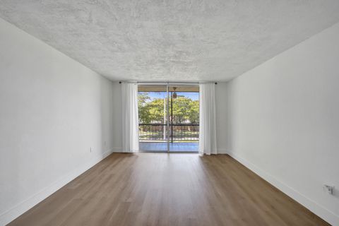 Tiny photo for 7300 NW 17th Street #305, Plantation, FL 33313 (MLS # B26016800)