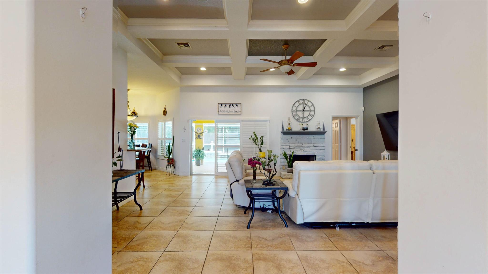 Photo 6 of 60 of 476 NE Pecos Way NE house