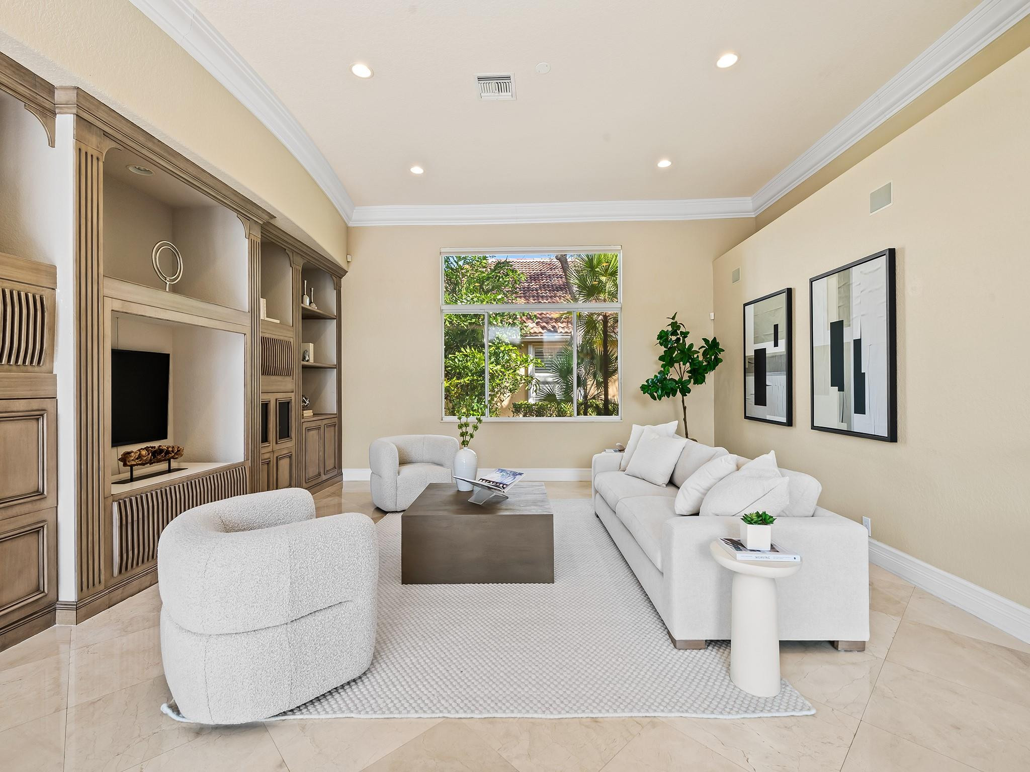 WESTON HILLS CC - Residential