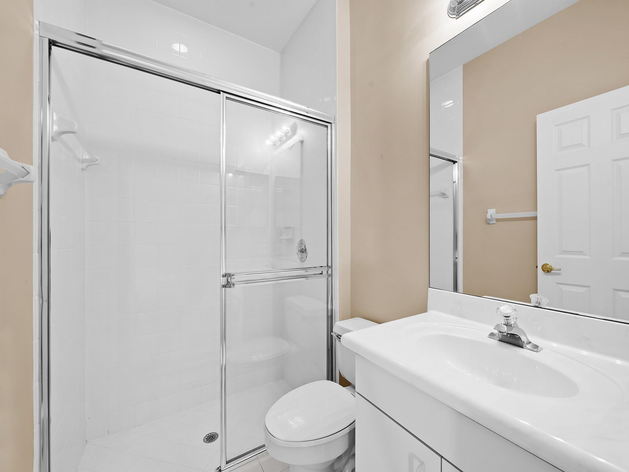 WESTON HILLS CC - Residential