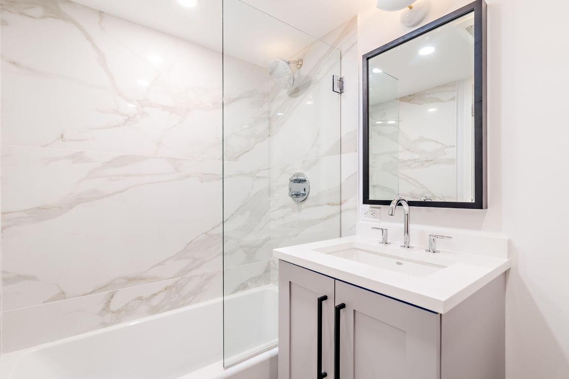 HARBOR TOWERS & MARINA CONDO - Residential