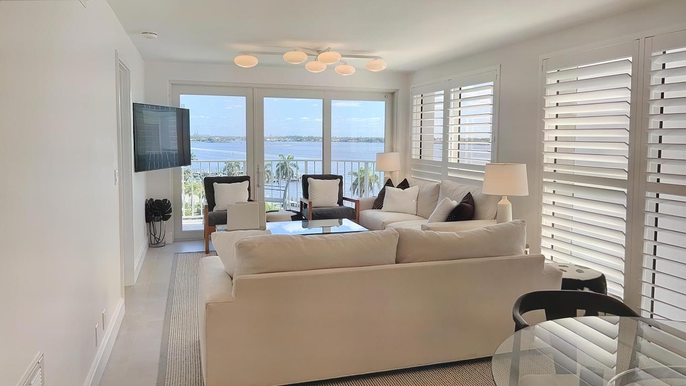 3901 S Flagler Drive 804