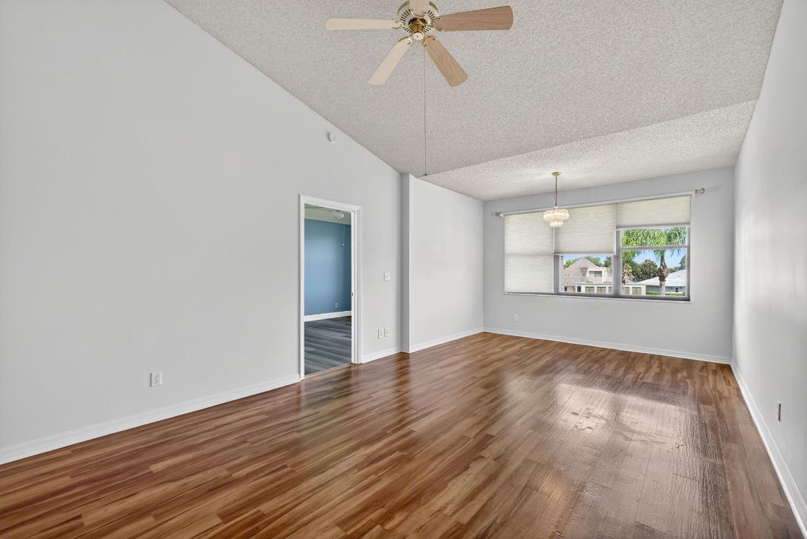 6101 SE Landing Way 11