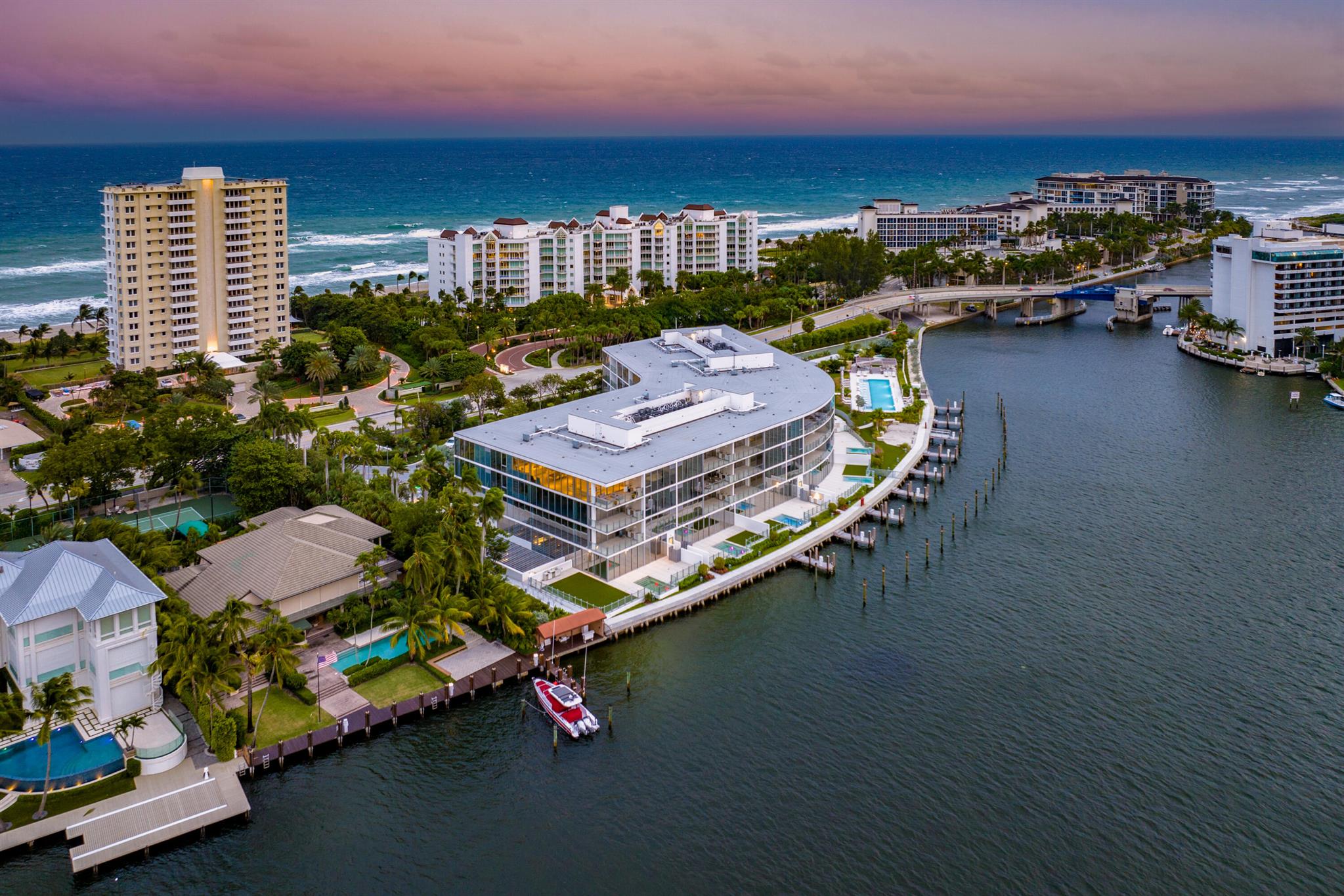 BOCA BEACH RESIDENCES - Residential
