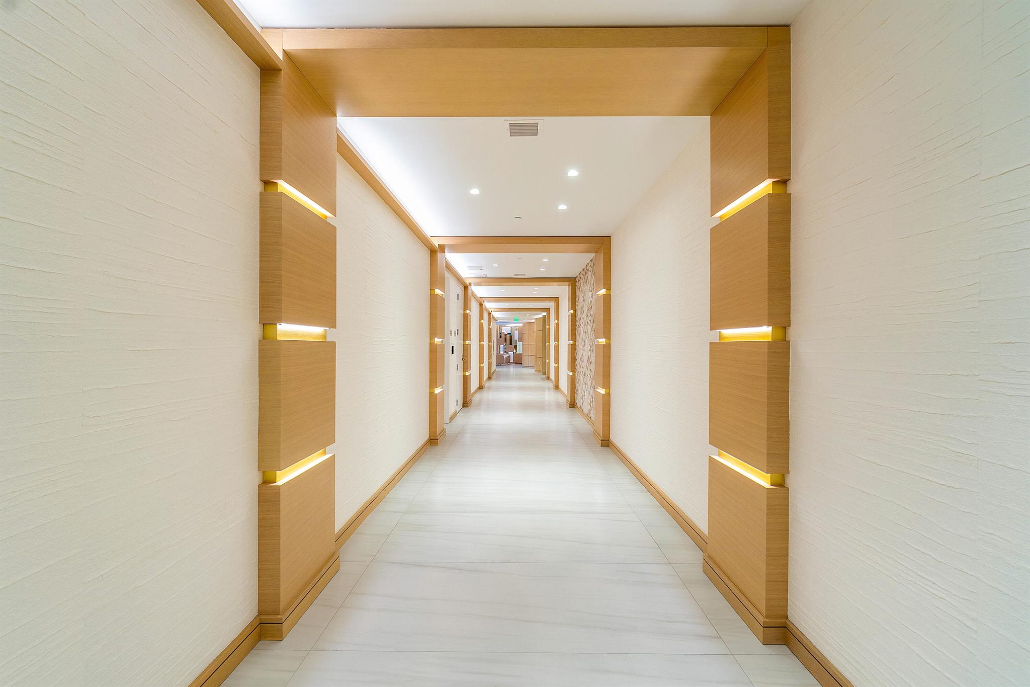 BOCA BEACH RESIDENCES - Residential