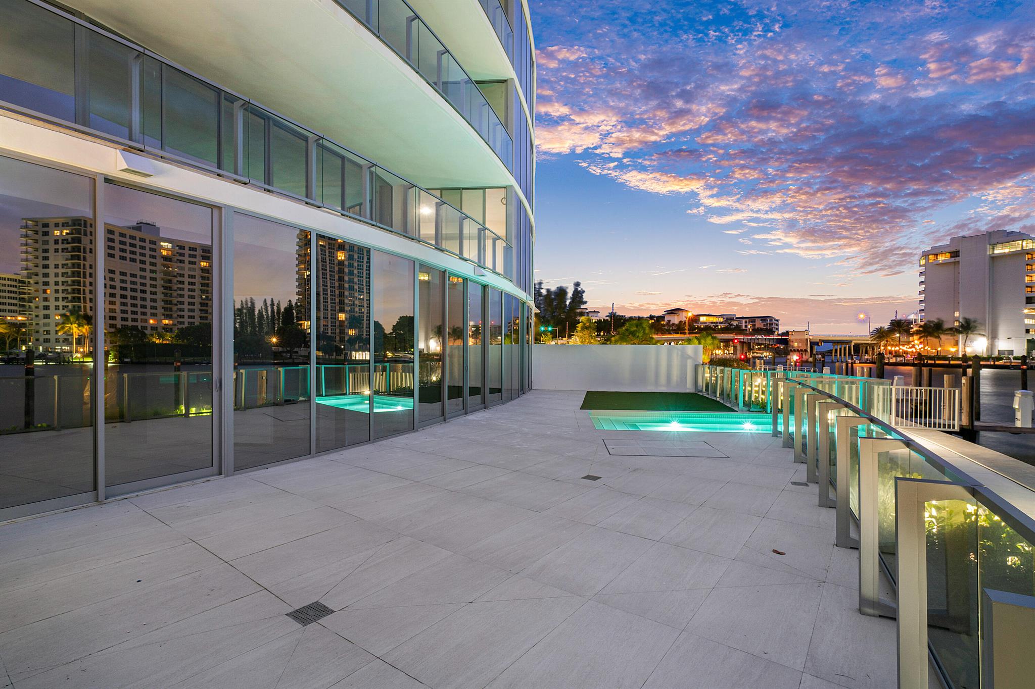 BOCA BEACH RESIDENCES - Residential