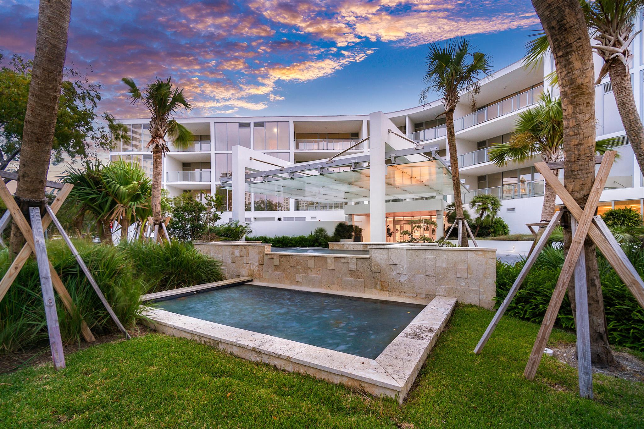 BOCA BEACH RESIDENCES - Residential