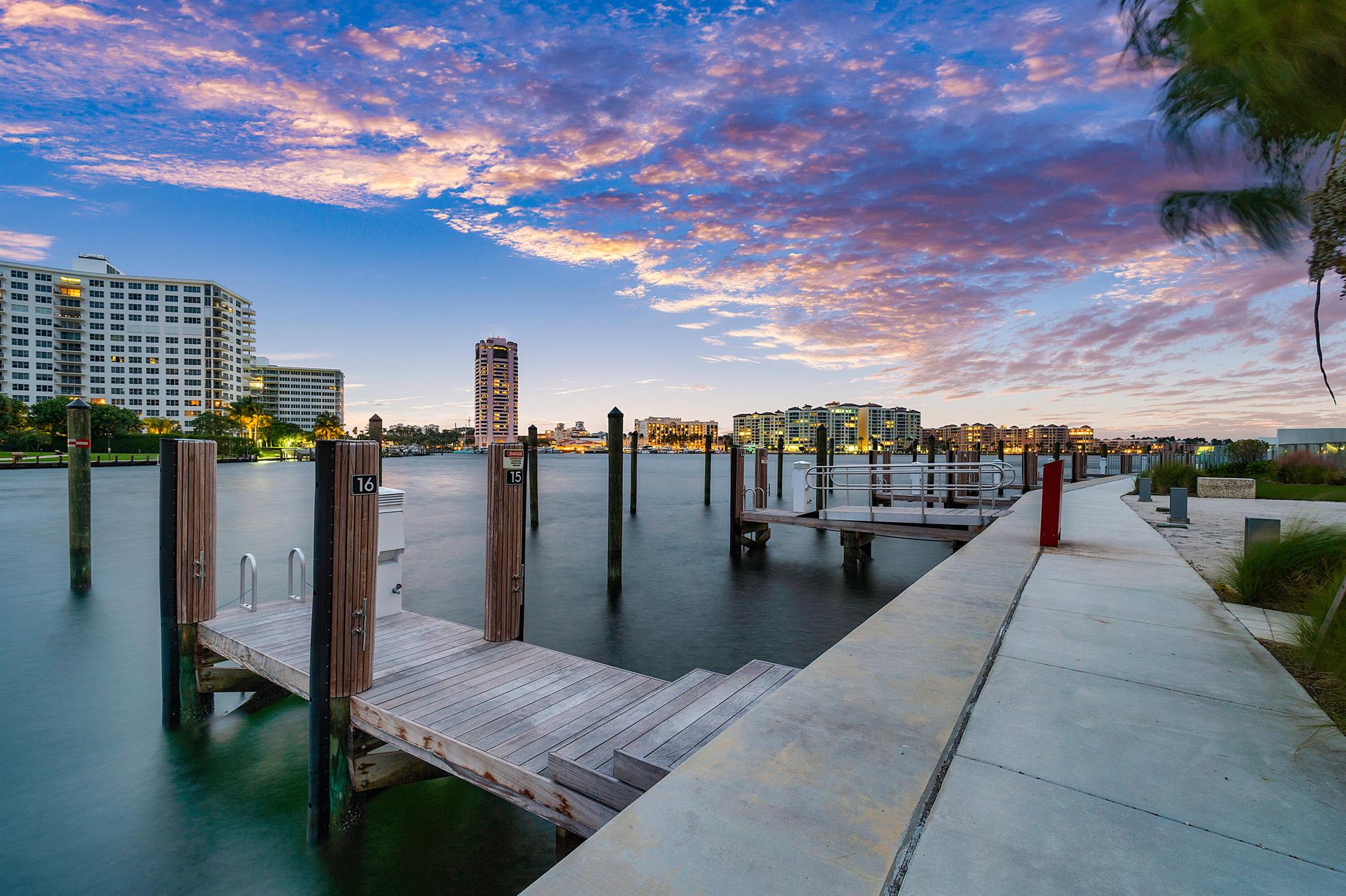 BOCA BEACH RESIDENCES - Residential