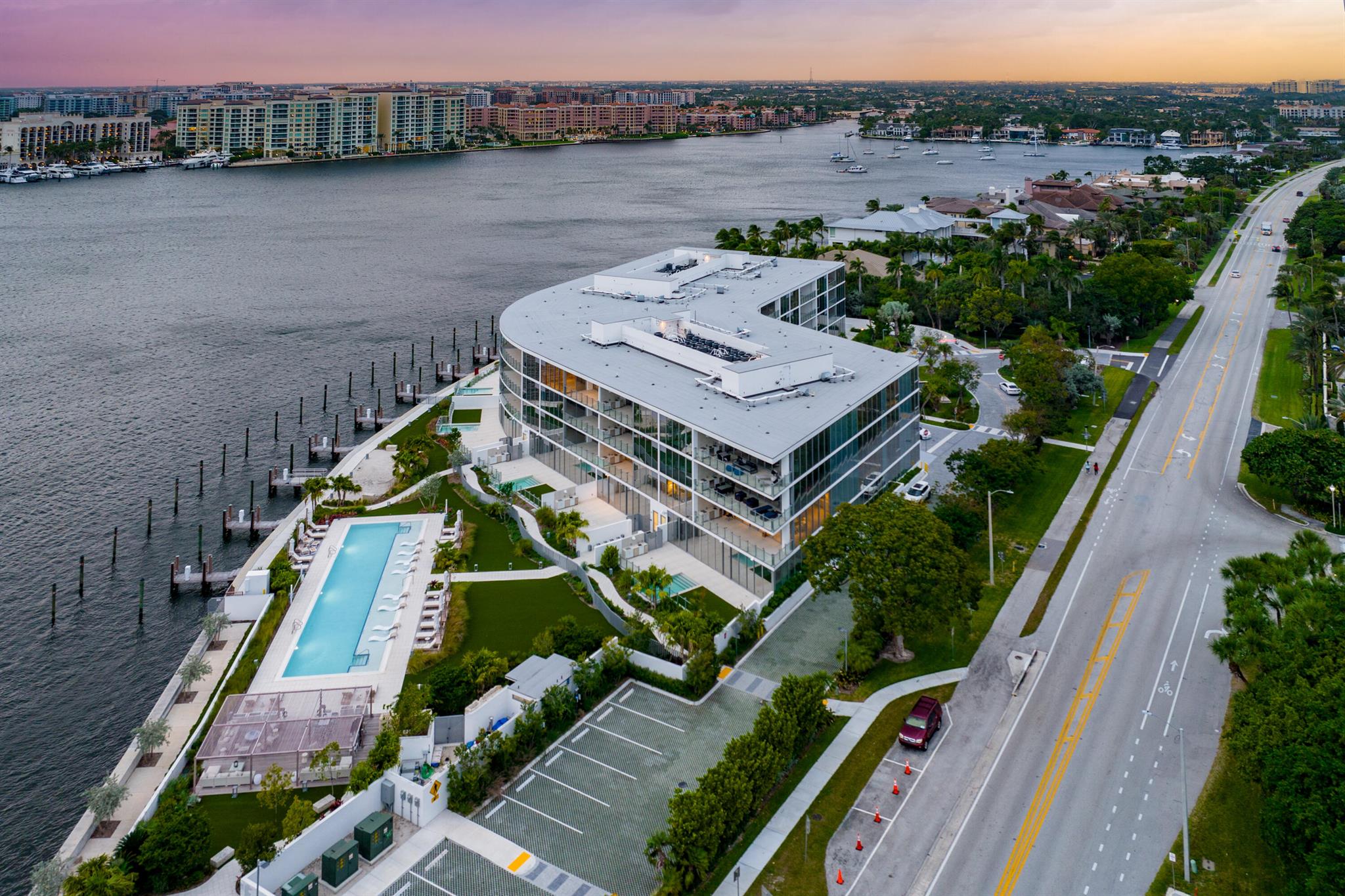 BOCA BEACH RESIDENCES - Residential