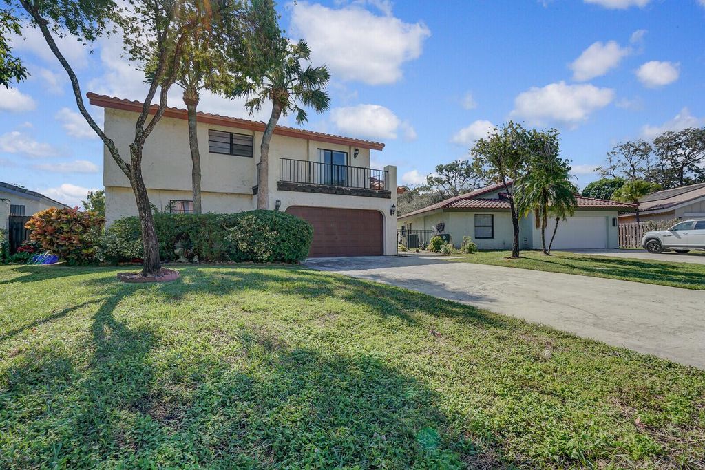 Photo of 6526 Sweet Maple Lane, Boca Raton, FL 33433 (MLS # R11058795)