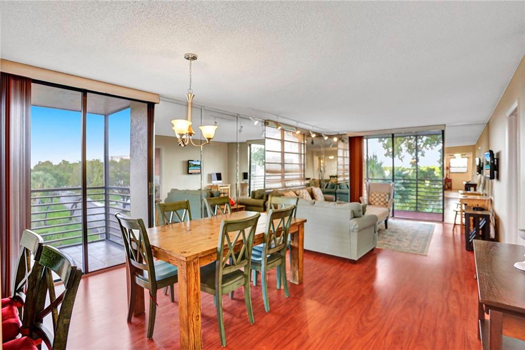 COLONY POINT - Residential