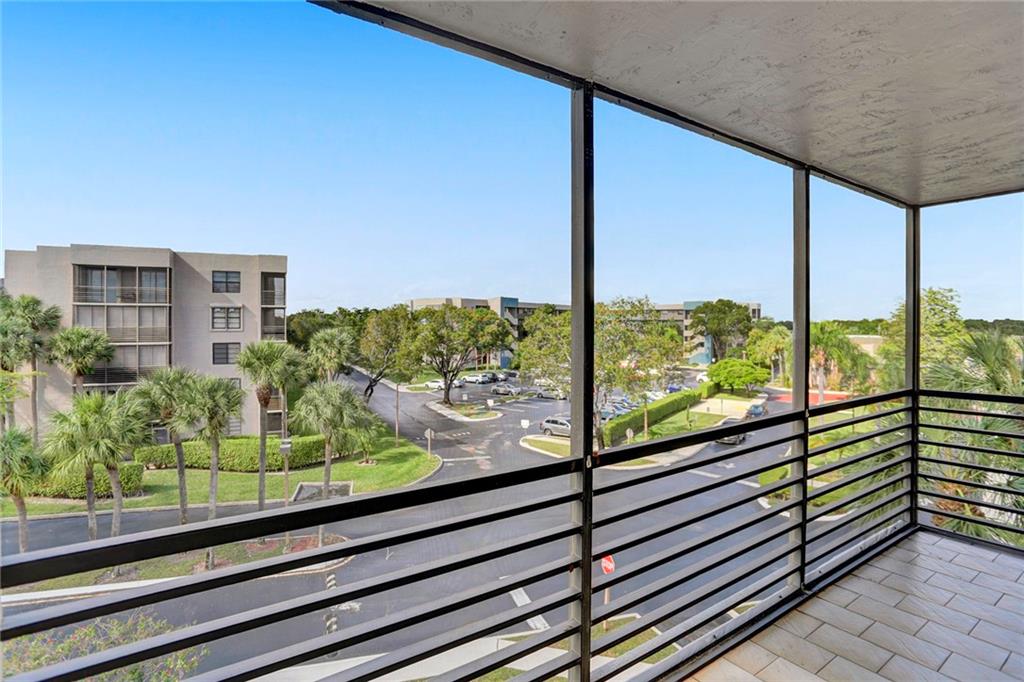 COLONY POINT - Residential