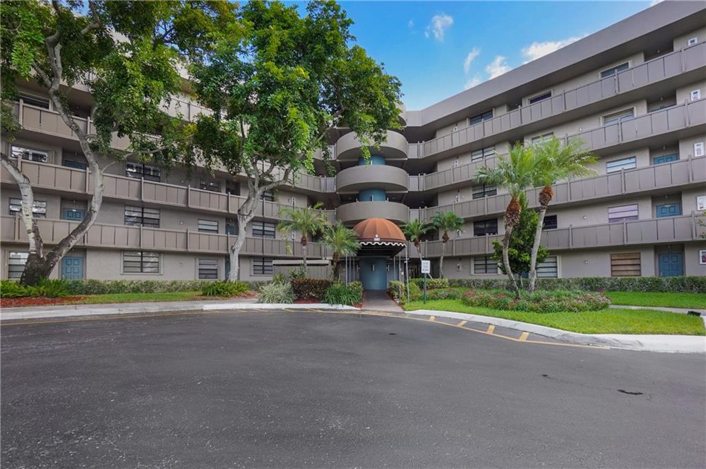 COLONY POINT - Residential