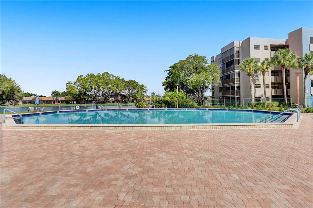 COLONY POINT - Residential