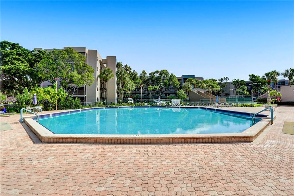 COLONY POINT - Residential