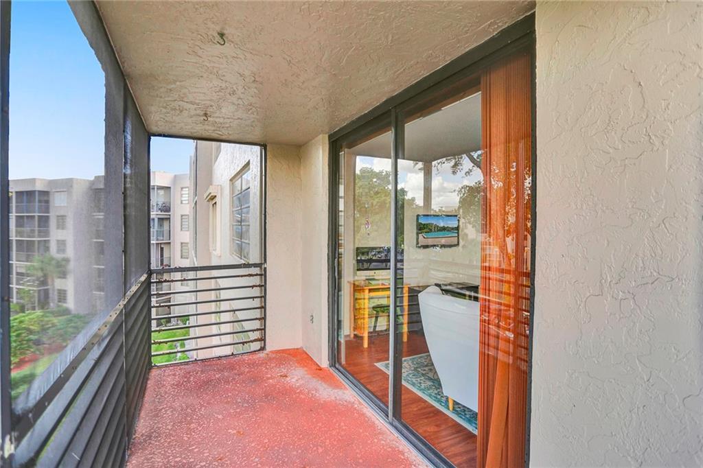 COLONY POINT - Residential