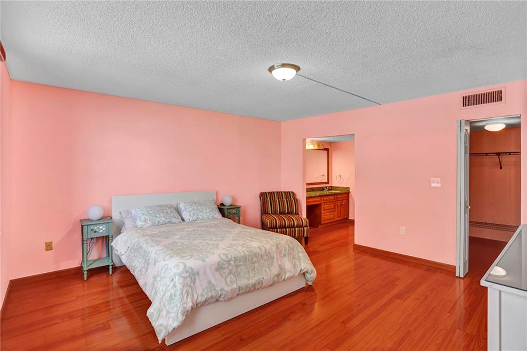 COLONY POINT - Residential