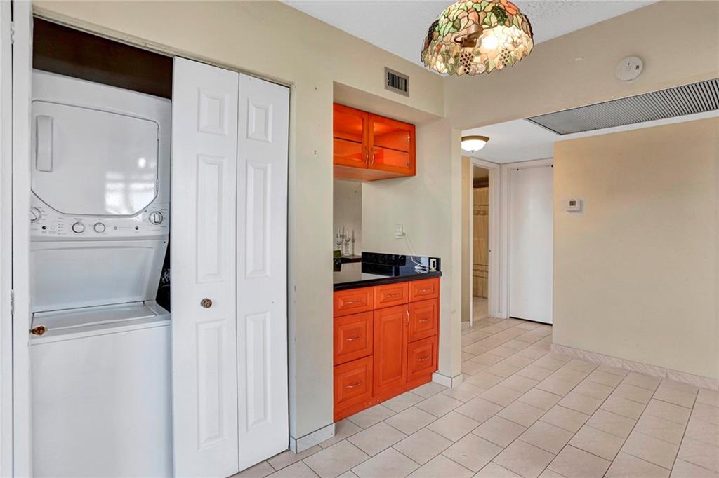 COLONY POINT - Residential